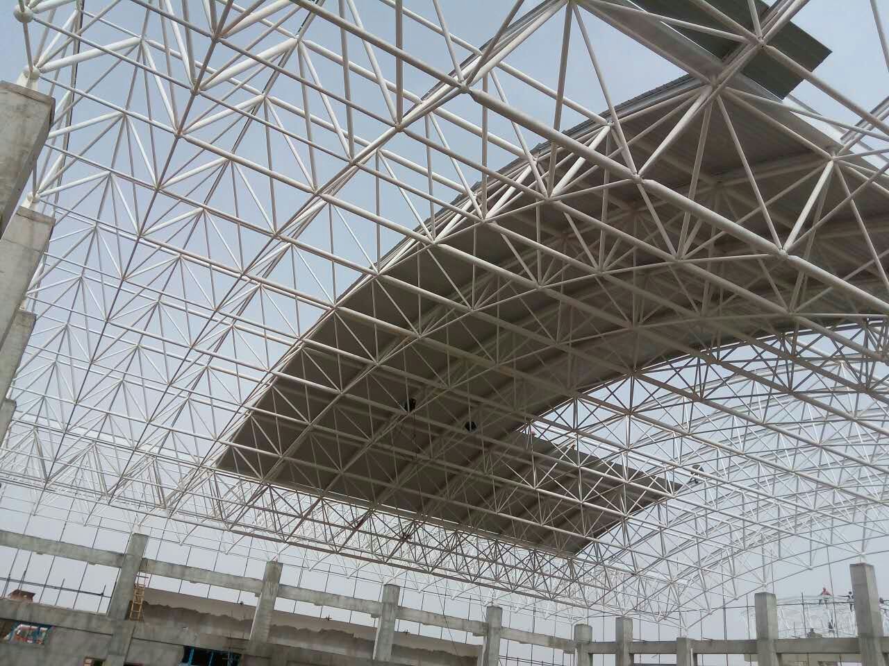 甘肃青岛一汽网架
